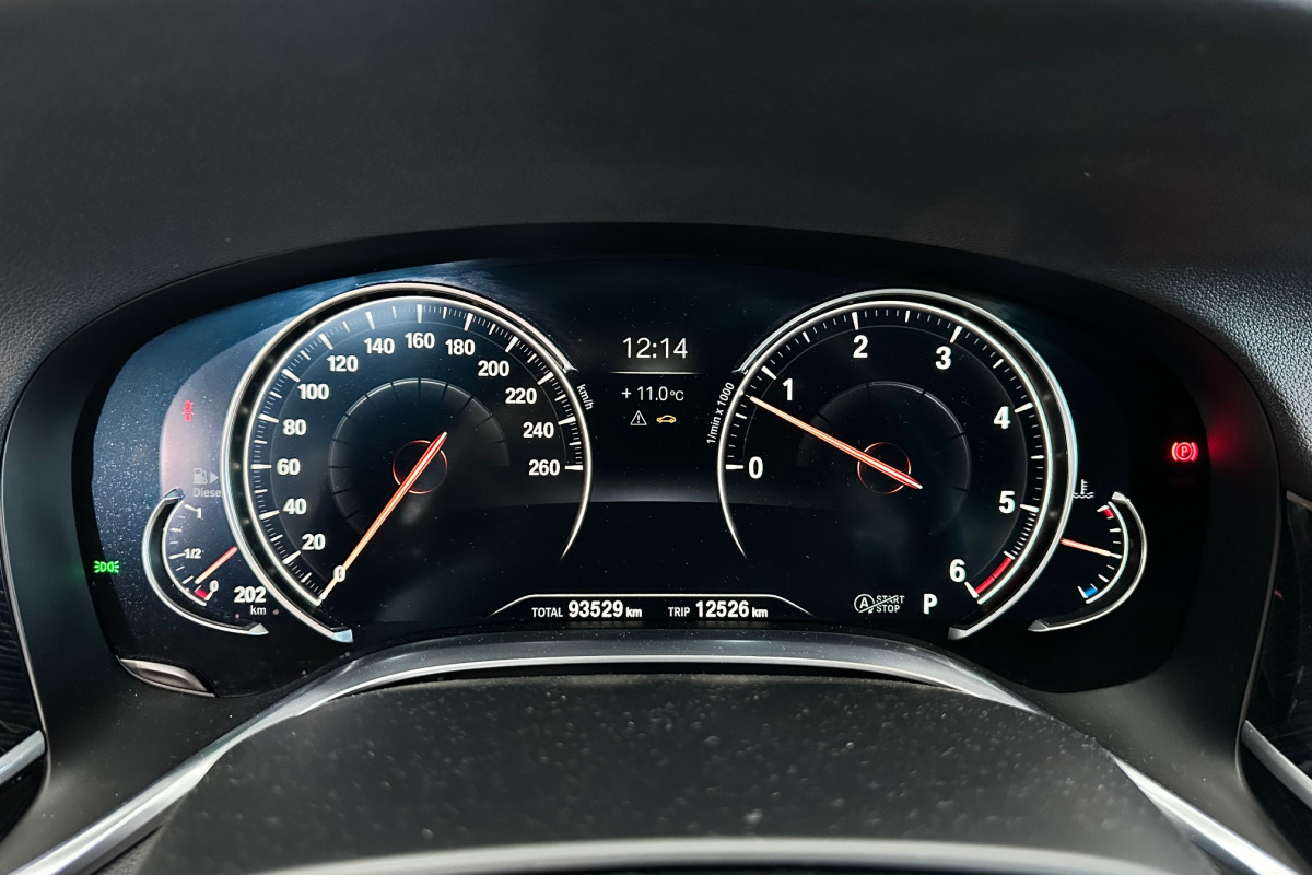 Ponuka vozidiel / BMW Rad 7 730d xDrive A/T - video