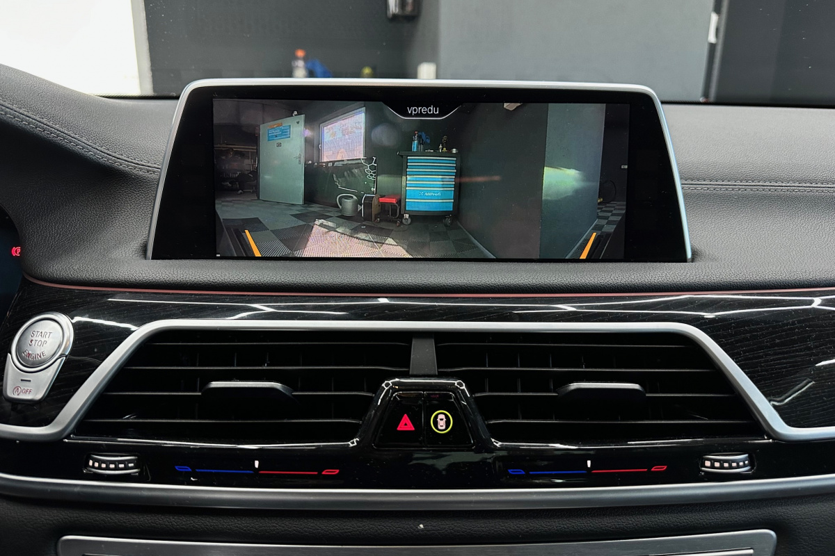 Ponuka vozidiel / BMW Rad 7 730d xDrive A/T - video