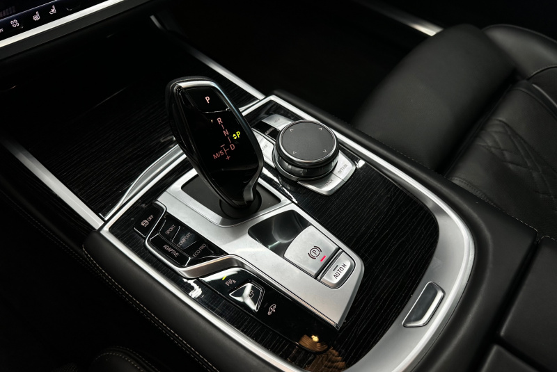  Ponuka vozidiel / BMW Rad 7 730d xDrive A/T - video