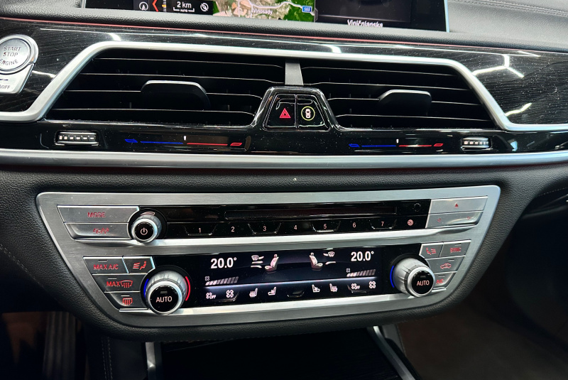 Ponuka vozidiel / BMW Rad 7 730d xDrive A/T - video Ponuka vozidiel / BMW Rad 7 730d xDrive A/T - video