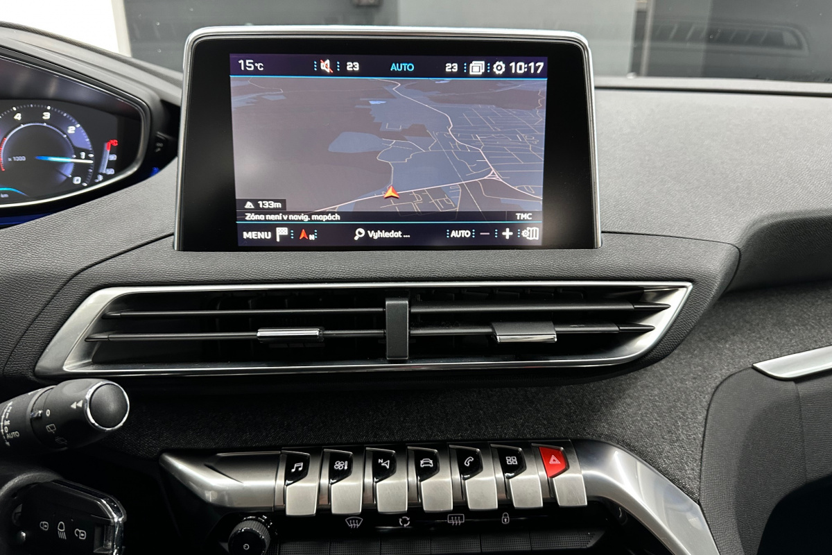 Ponuka vozidiel / Peugeot 5008 1.6 BlueHDi STOP START Style EAT6 - video