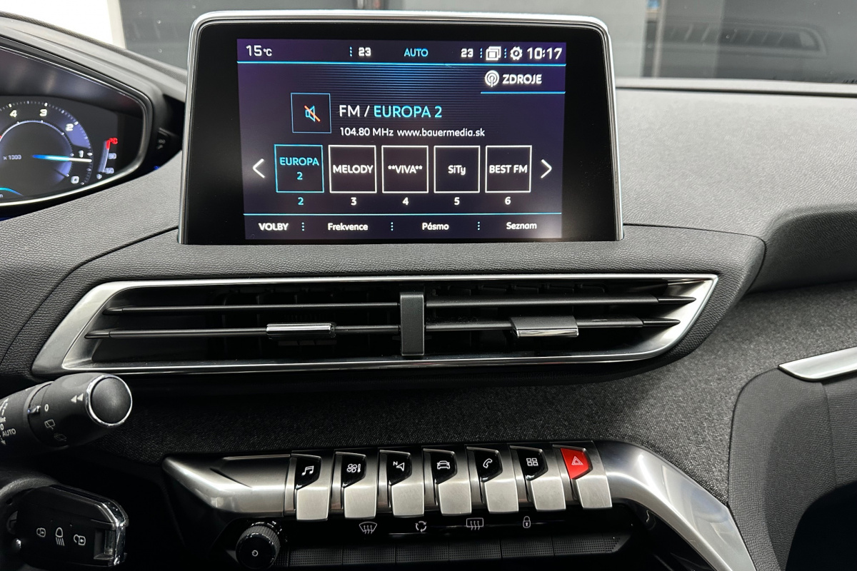 Ponuka vozidiel / Peugeot 5008 1.6 BlueHDi STOP START Style EAT6 - video