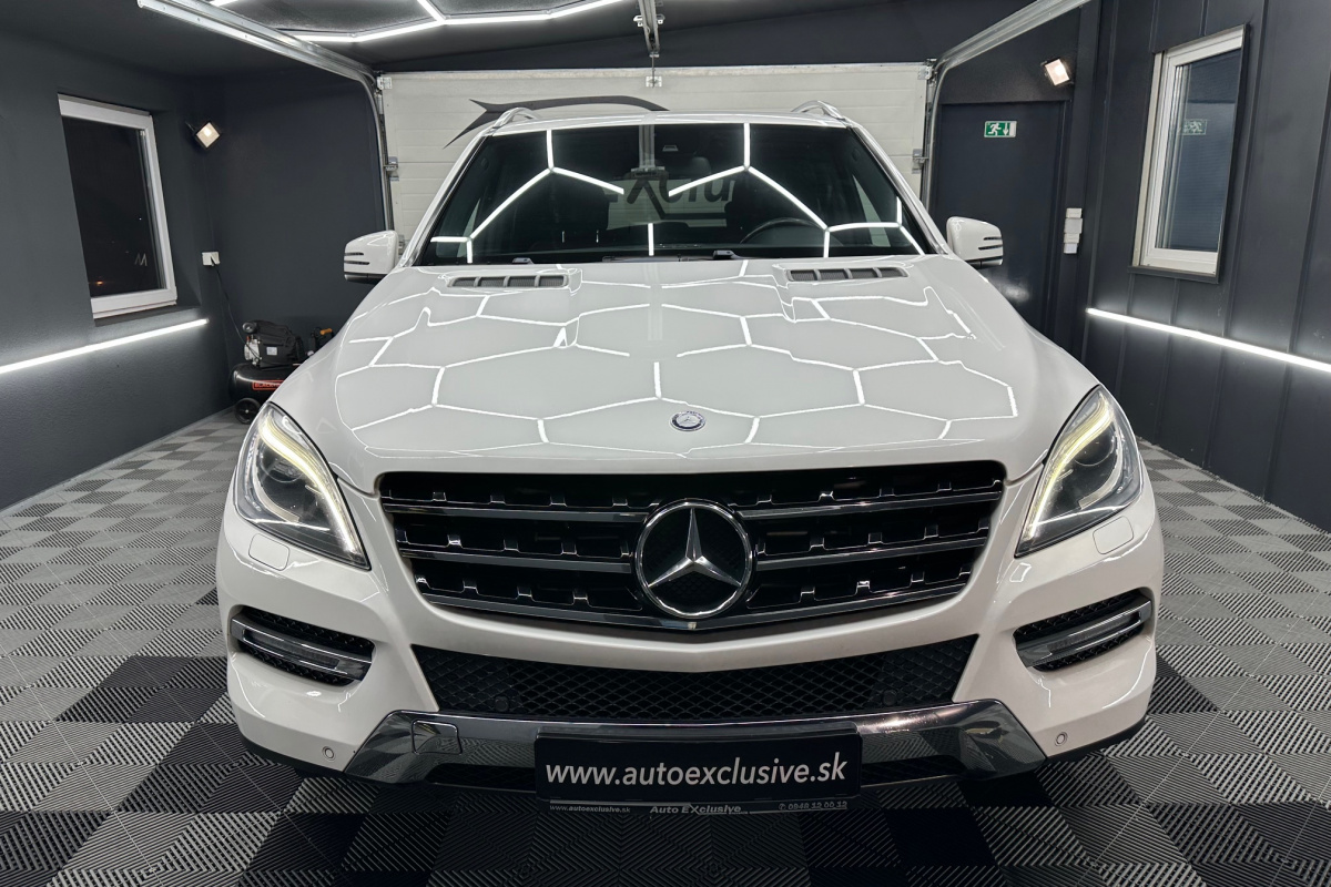 Ponuka vozidiel / Mercedes-Benz ML 350 BLUETEC 4MATIC - video