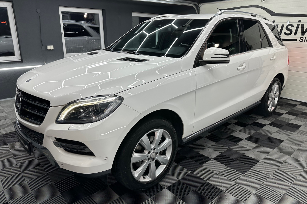 Ponuka vozidiel / Mercedes-Benz ML 350 BLUETEC 4MATIC - video