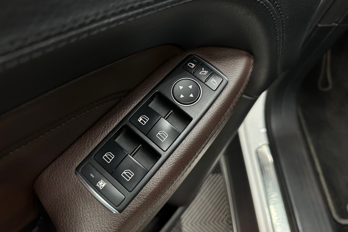 Ponuka vozidiel / Mercedes-Benz ML 350 BLUETEC 4MATIC - video Ponuka vozidiel / Mercedes-Benz ML 350 BLUETEC 4MATIC - video