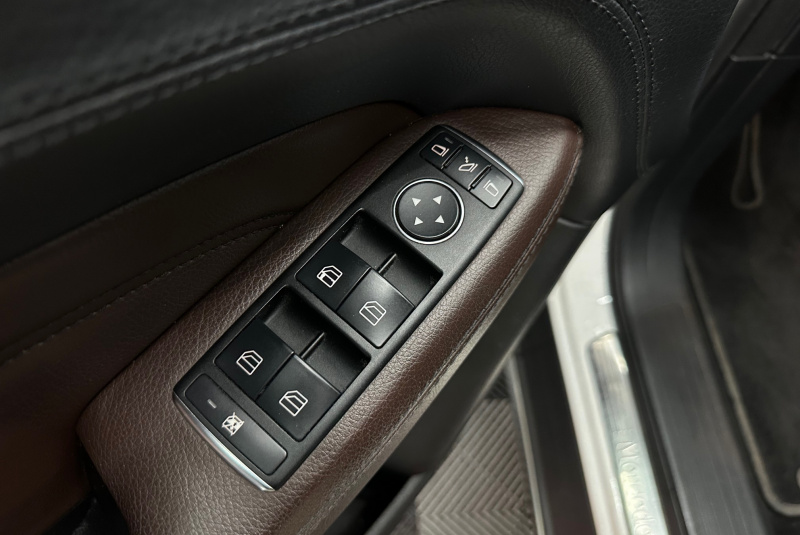  Ponuka vozidiel / Mercedes-Benz ML 350 BLUETEC 4MATIC - video