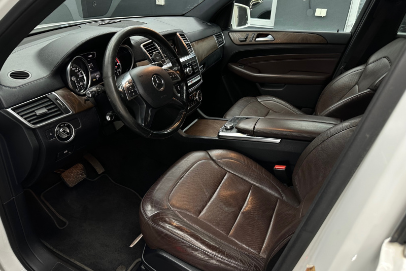  Ponuka vozidiel / Mercedes-Benz ML 350 BLUETEC 4MATIC - video
