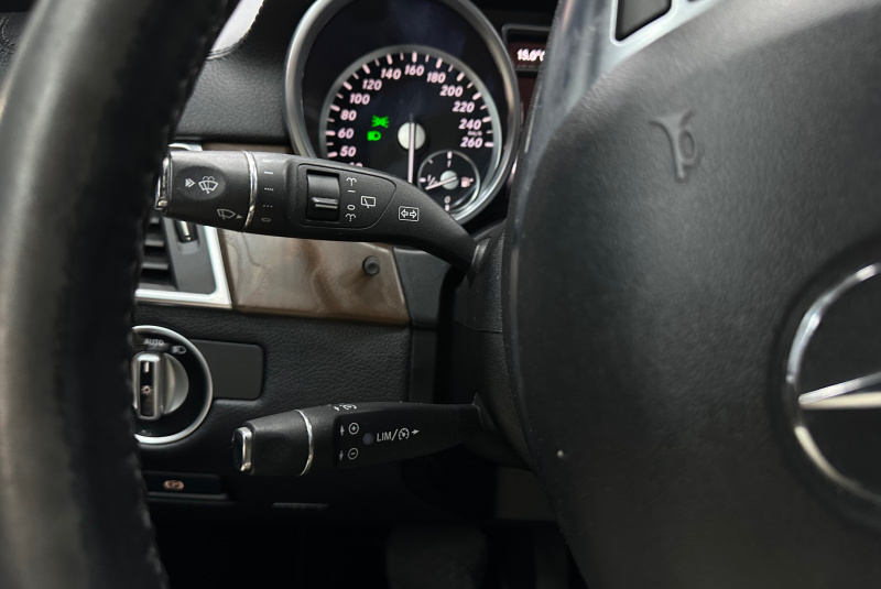  Ponuka vozidiel / Mercedes-Benz ML 350 BLUETEC 4MATIC - video
