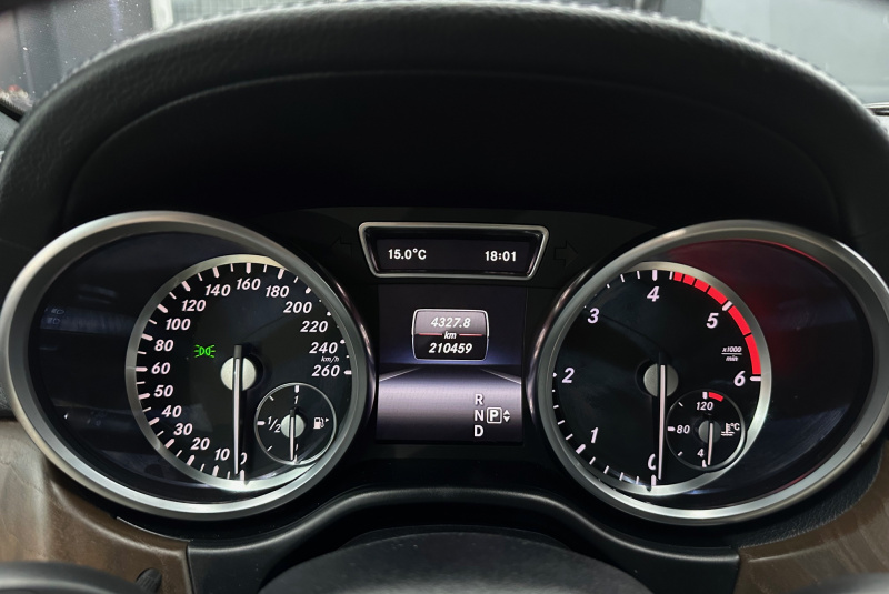  Ponuka vozidiel / Mercedes-Benz ML 350 BLUETEC 4MATIC - video