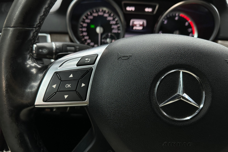  Ponuka vozidiel / Mercedes-Benz ML 350 BLUETEC 4MATIC - video
