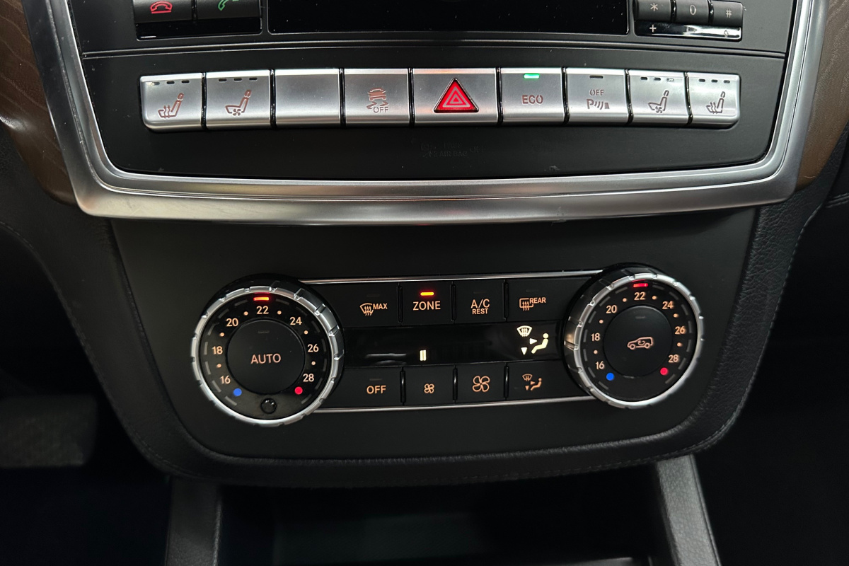 Ponuka vozidiel / Mercedes-Benz ML 350 BLUETEC 4MATIC - video
