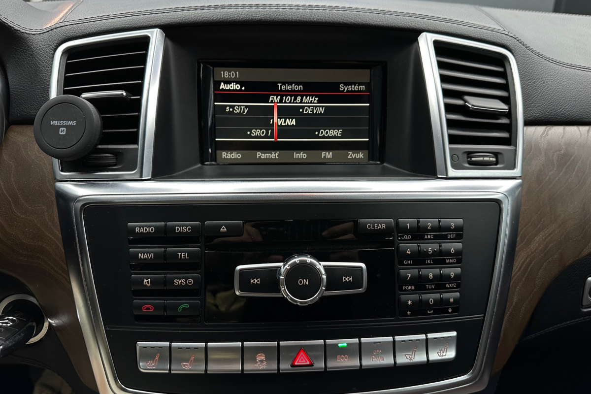Ponuka vozidiel / Mercedes-Benz ML 350 BLUETEC 4MATIC - video