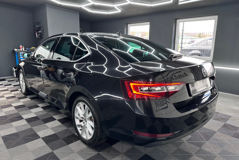  Ponuka vozidiel / Škoda Superb 2.0 TDI 190k Ambition DSG EU6 - video