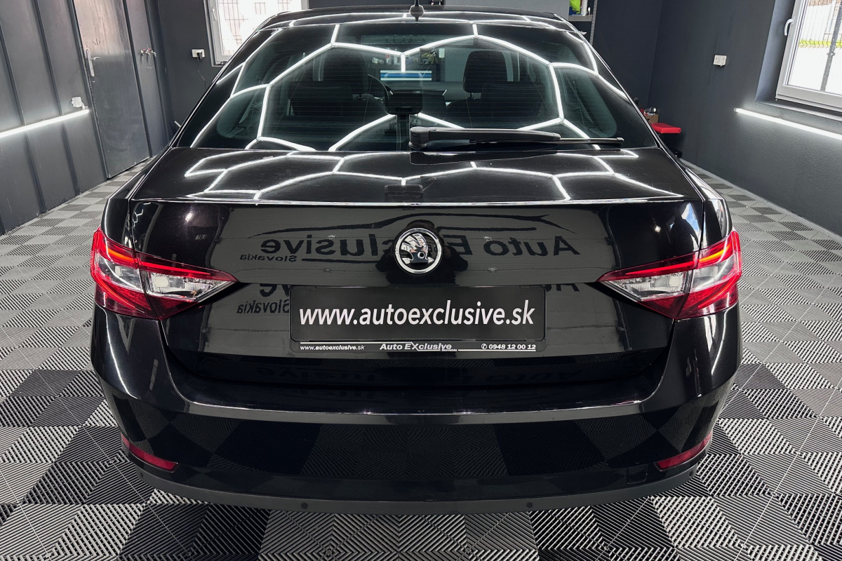 Ponuka vozidiel / Škoda Superb 2.0 TDI 190k Ambition DSG EU6 - video