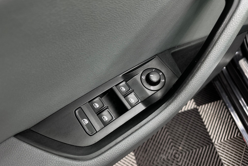  Ponuka vozidiel / Škoda Superb 2.0 TDI 190k Ambition DSG EU6 - video