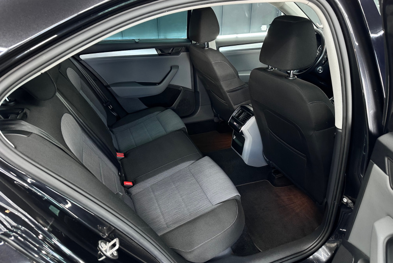  Ponuka vozidiel / Škoda Superb 2.0 TDI 190k Ambition DSG EU6 - video