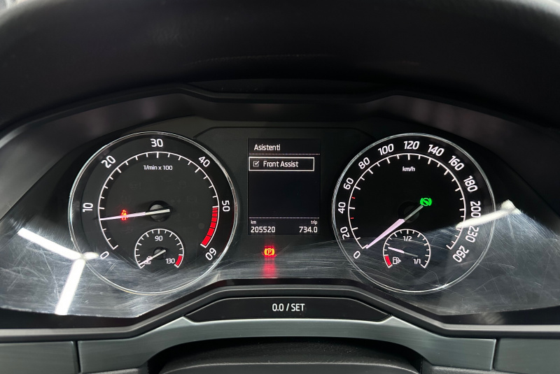  Ponuka vozidiel / Škoda Superb 2.0 TDI 190k Ambition DSG EU6 - video