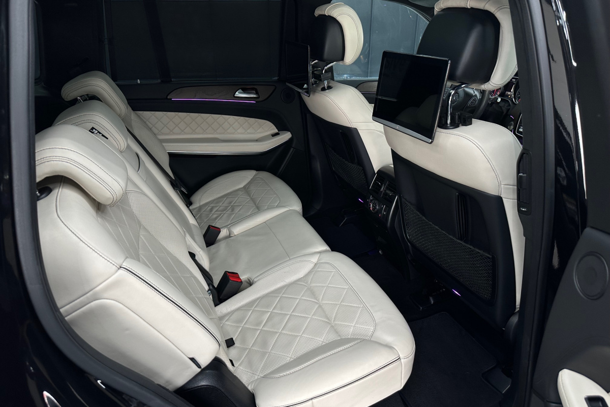 Ponuka vozidiel / Mercedes-Benz GLS 500 4MATIC A/T - video