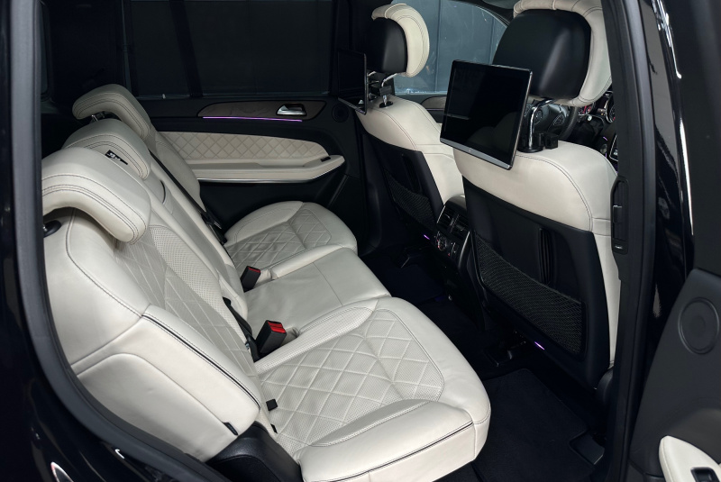 Ponuka vozidiel / Mercedes-Benz GLS 500 4MATIC A/T - video