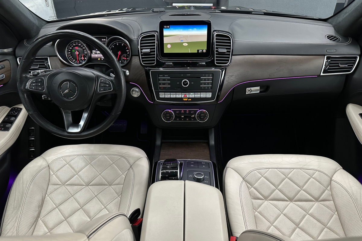 Ponuka vozidiel / Mercedes-Benz GLS 500 4MATIC A/T - video
