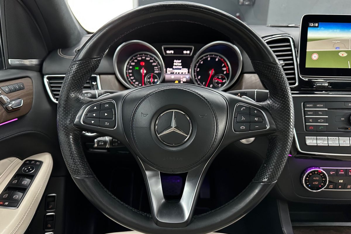 Ponuka vozidiel / Mercedes-Benz GLS 500 4MATIC A/T - video