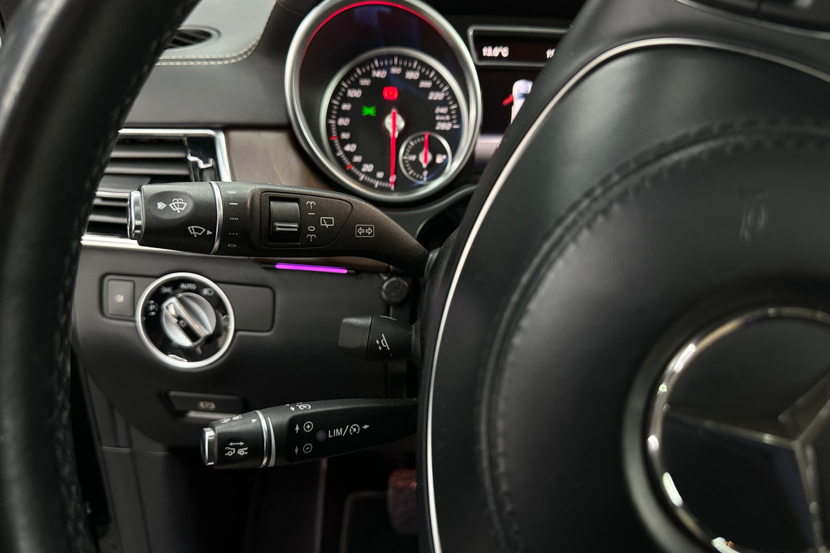Ponuka vozidiel / Mercedes-Benz GLS 500 4MATIC A/T - video