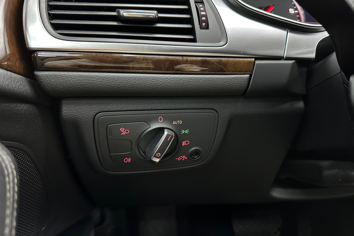 Ponuka vozidiel / Audi A6 Allroad 2.7 TDI 190k DPF quattro tiptronic - video