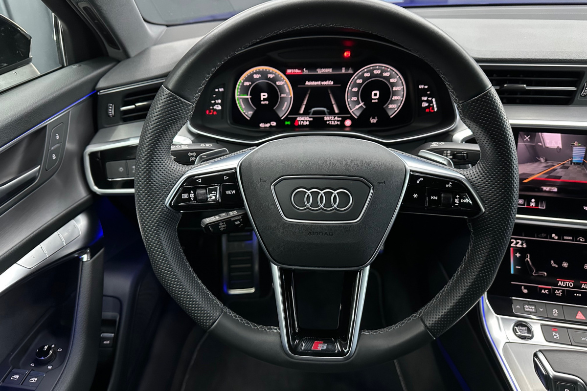 Ponuka vozidiel / Audi A6 55 S-Line TFSIe Quattro Plug in Hybrid - video