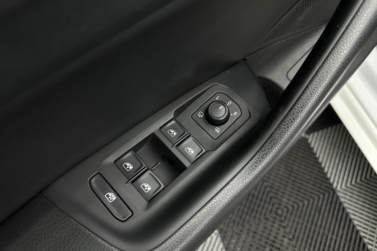 Ponuka vozidiel / Volkswagen Arteon 2.0 TSI BMT R-Line DSG - video