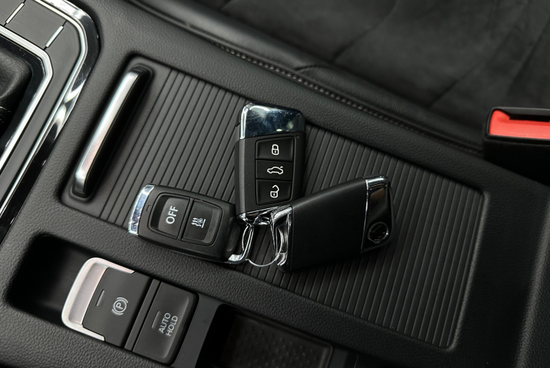  Ponuka vozidiel / Volkswagen Arteon 2.0 TSI BMT R-Line DSG - video
