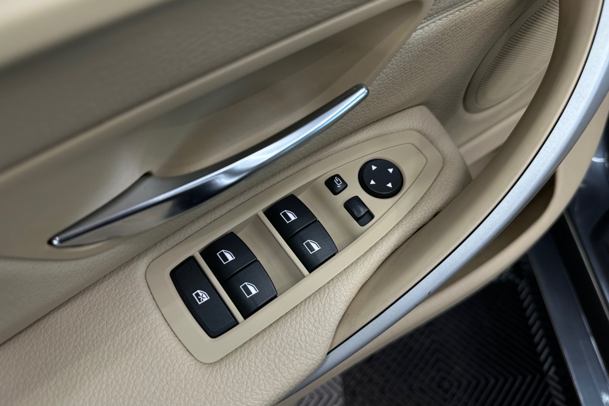 Ponuka vozidiel / BMW Rad 4 Gran Coupé 420d xDrive Standard A/T - video