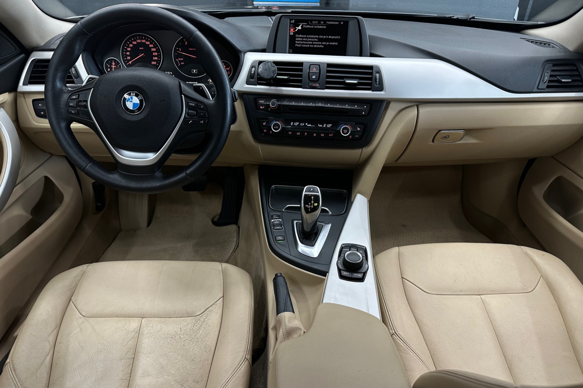 Ponuka vozidiel / BMW Rad 4 Gran Coupé 420d xDrive Standard A/T - video