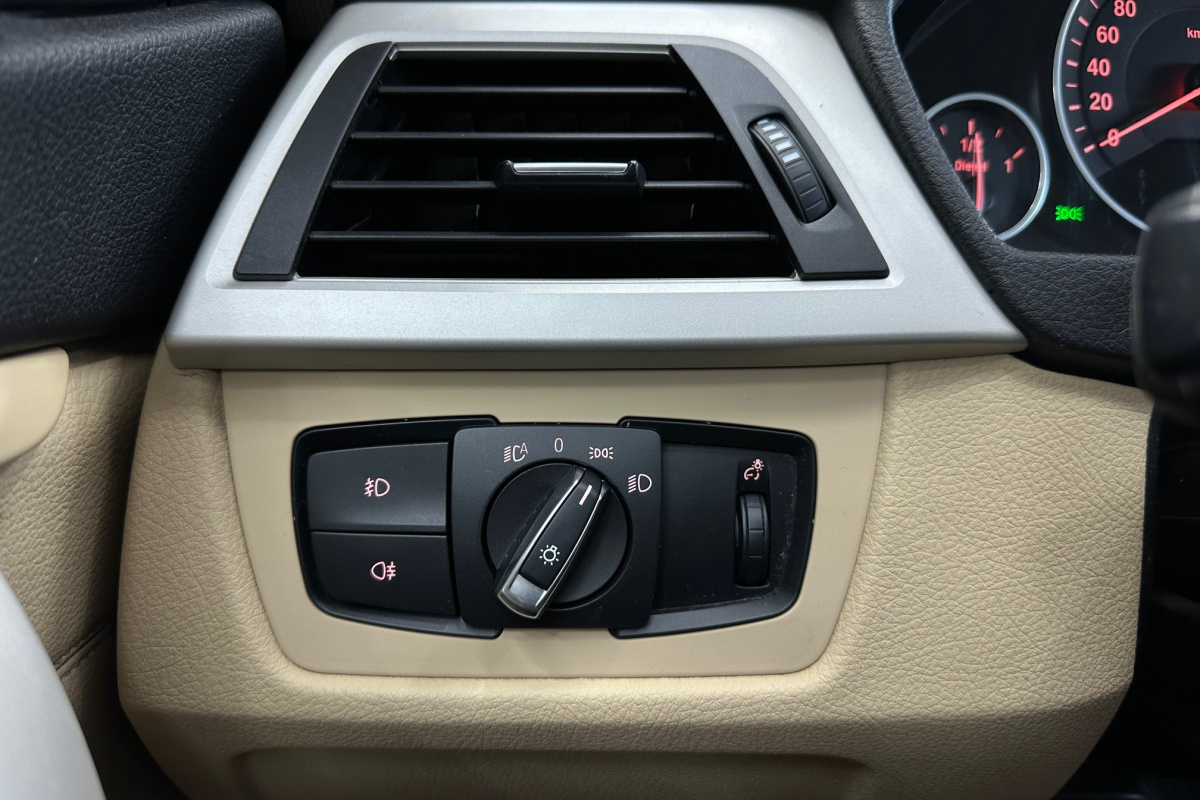 Ponuka vozidiel / BMW Rad 4 Gran Coupé 420d xDrive Standard A/T - video