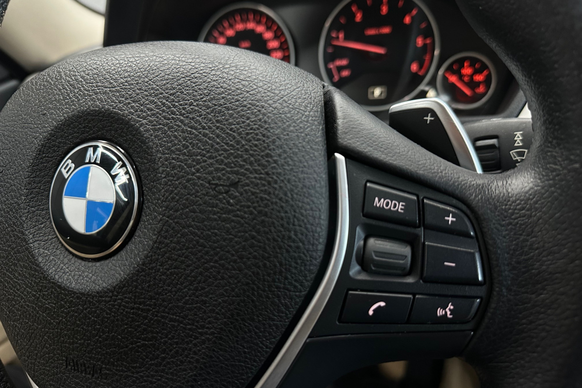 Ponuka vozidiel / BMW Rad 4 Gran Coupé 420d xDrive Standard A/T - video