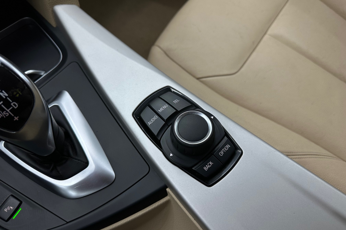Ponuka vozidiel / BMW Rad 4 Gran Coupé 420d xDrive Standard A/T - video