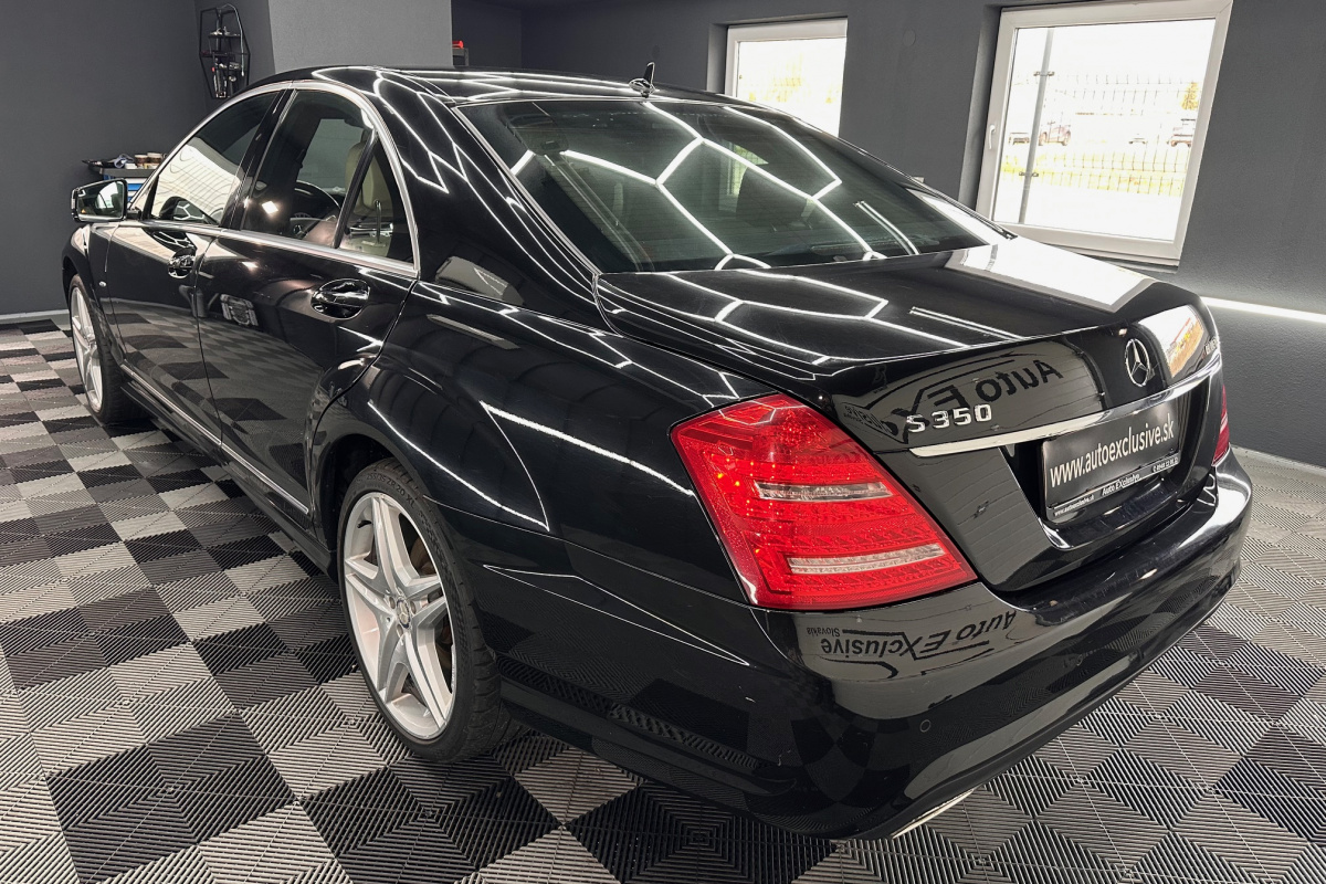 Ponuka vozidiel / Mercedes-Benz S trieda Sedan 350 CDI Blue TEC 4matic - video