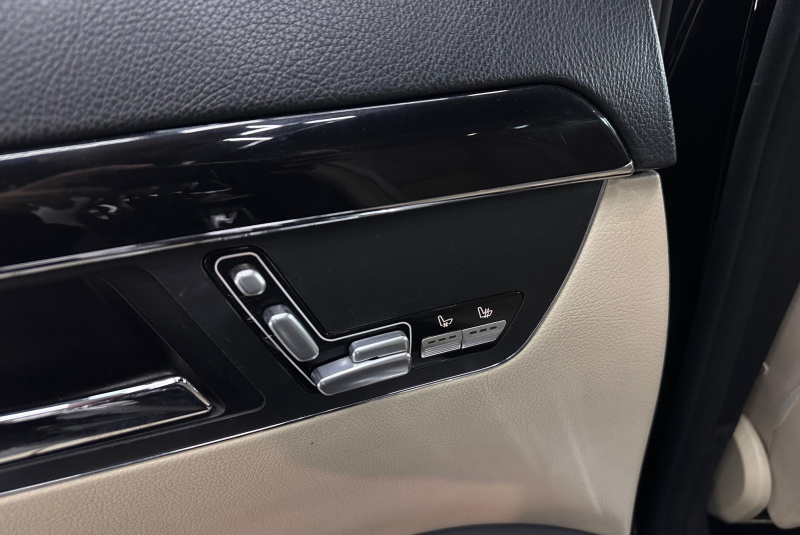 Ponuka vozidiel / Mercedes-Benz S trieda Sedan 350 CDI Blue TEC 4matic - video Ponuka vozidiel / Mercedes-Benz S trieda Sedan 350 CDI Blue TEC 4matic - video