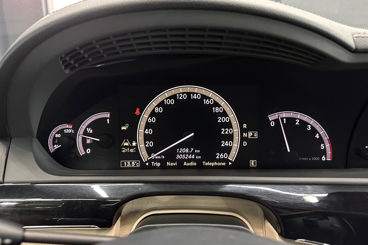 Ponuka vozidiel / Mercedes-Benz S trieda Sedan 350 CDI Blue TEC 4matic - video