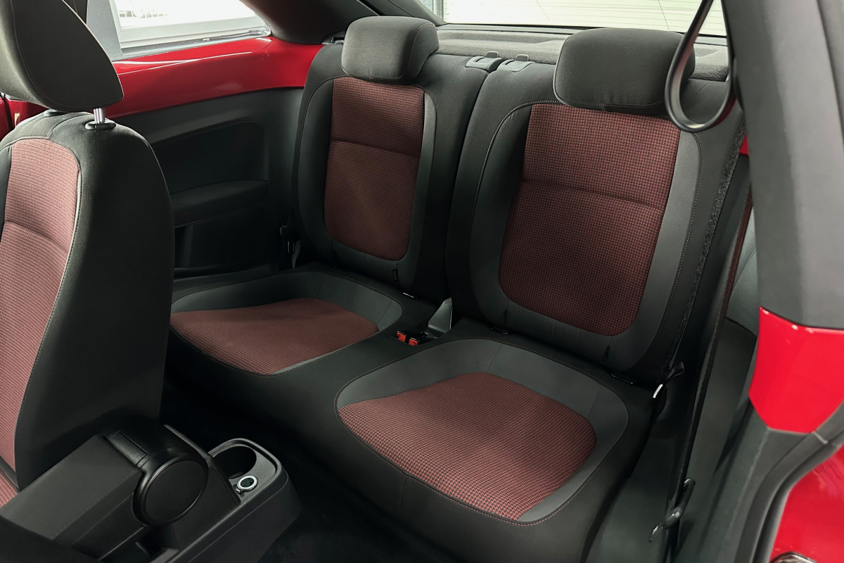 Ponuka vozidiel / Volkswagen Beetle 1.2 TSI - video