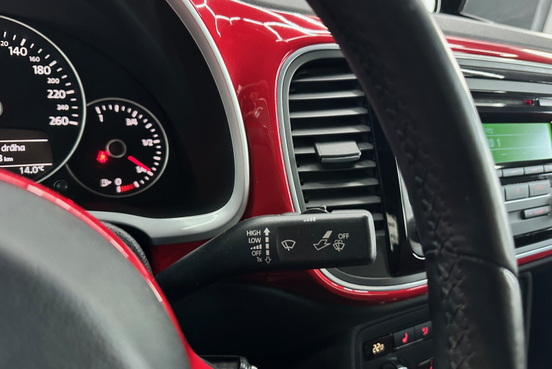  Ponuka vozidiel / Volkswagen Beetle 1.2 TSI - video