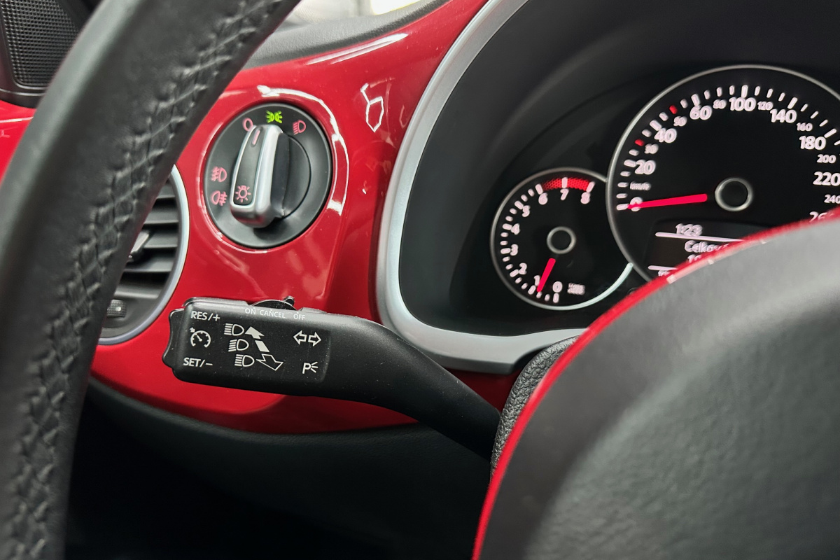 Ponuka vozidiel / Volkswagen Beetle 1.2 TSI - video
