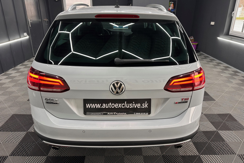 Ponuka vozidiel / Volkswagen Golf Variant Alltrack 1.8 TSI BMT 4MOTION DSG - video  Ponuka vozidiel / Volkswagen Golf Variant Alltrack 1.8 TSI BMT 4MOTION DSG - video