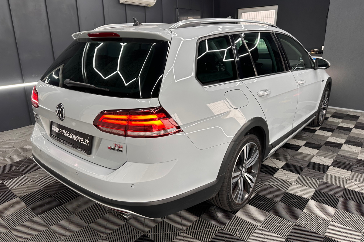 Ponuka vozidiel / Volkswagen Golf Variant Alltrack 1.8 TSI BMT 4MOTION DSG - video