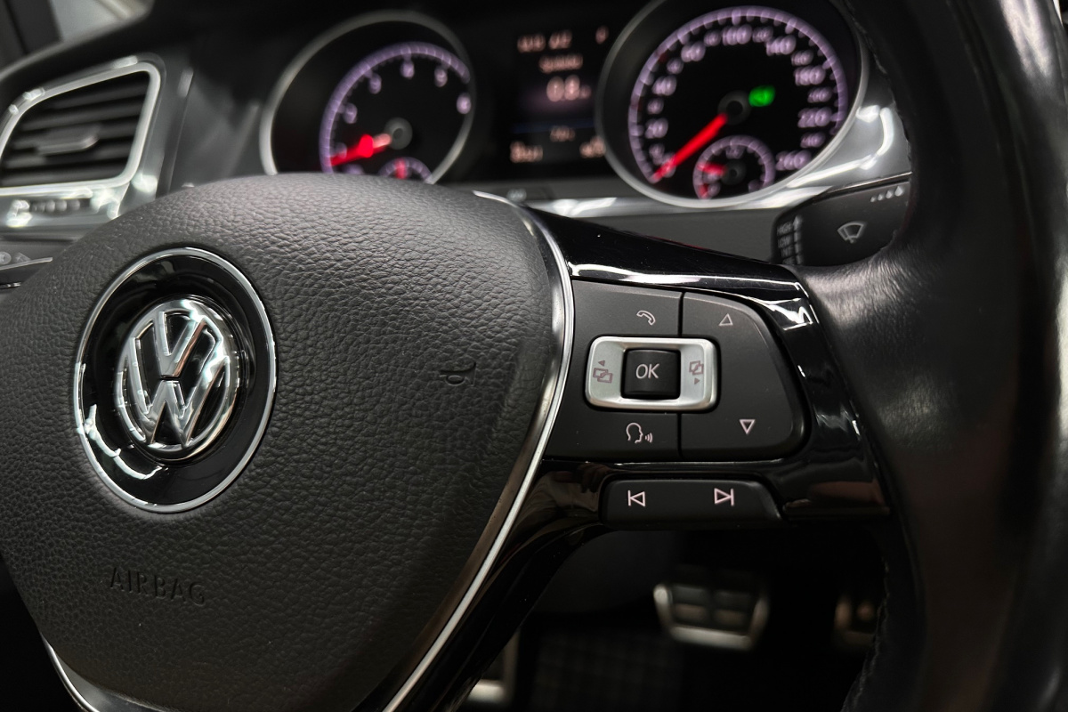Ponuka vozidiel / Volkswagen Golf Variant Alltrack 1.8 TSI BMT 4MOTION DSG - video