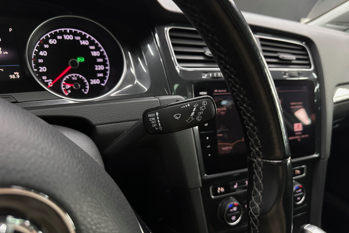 Ponuka vozidiel / Volkswagen Golf Variant Alltrack 1.8 TSI BMT 4MOTION DSG - video
