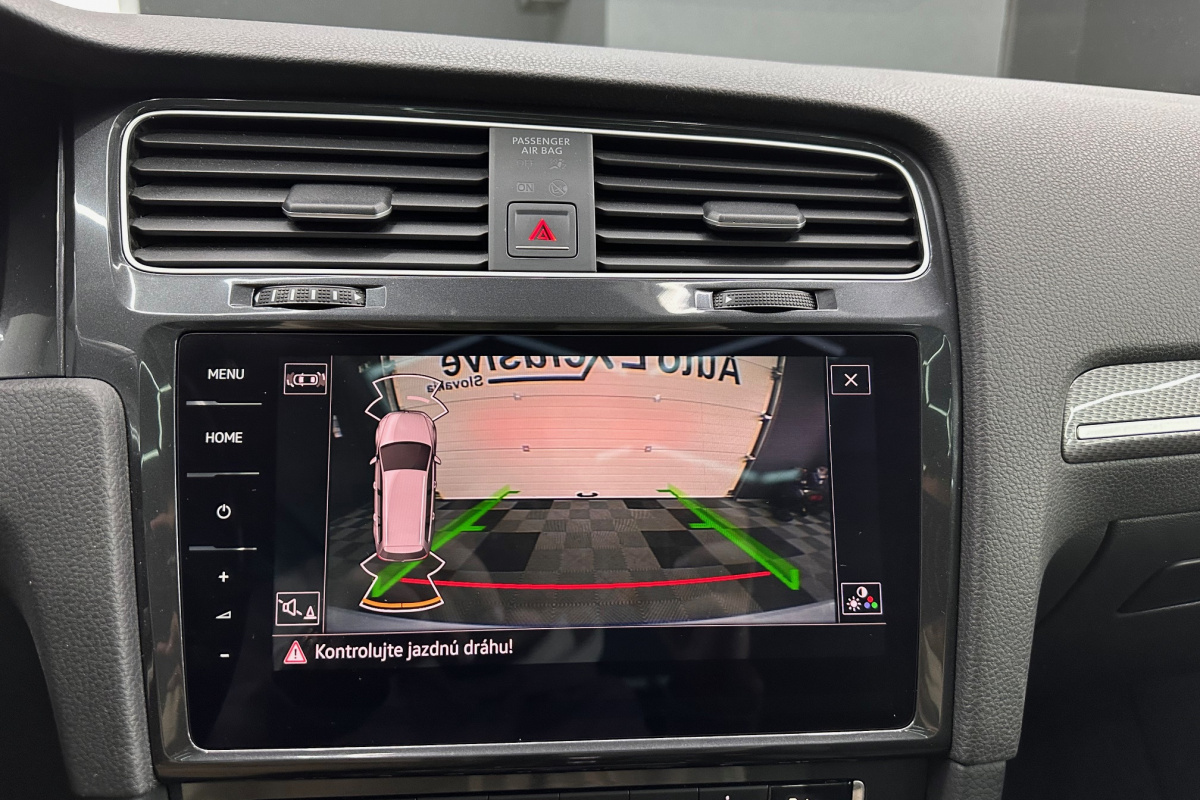 Ponuka vozidiel / Volkswagen Golf Variant Alltrack 1.8 TSI BMT 4MOTION DSG - video