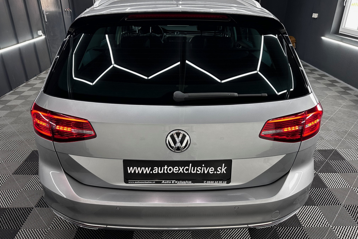 Ponuka vozidiel / Volkswagen Passat Variant 2.0 TDI 190k BMT R-Line Highline DSG - video