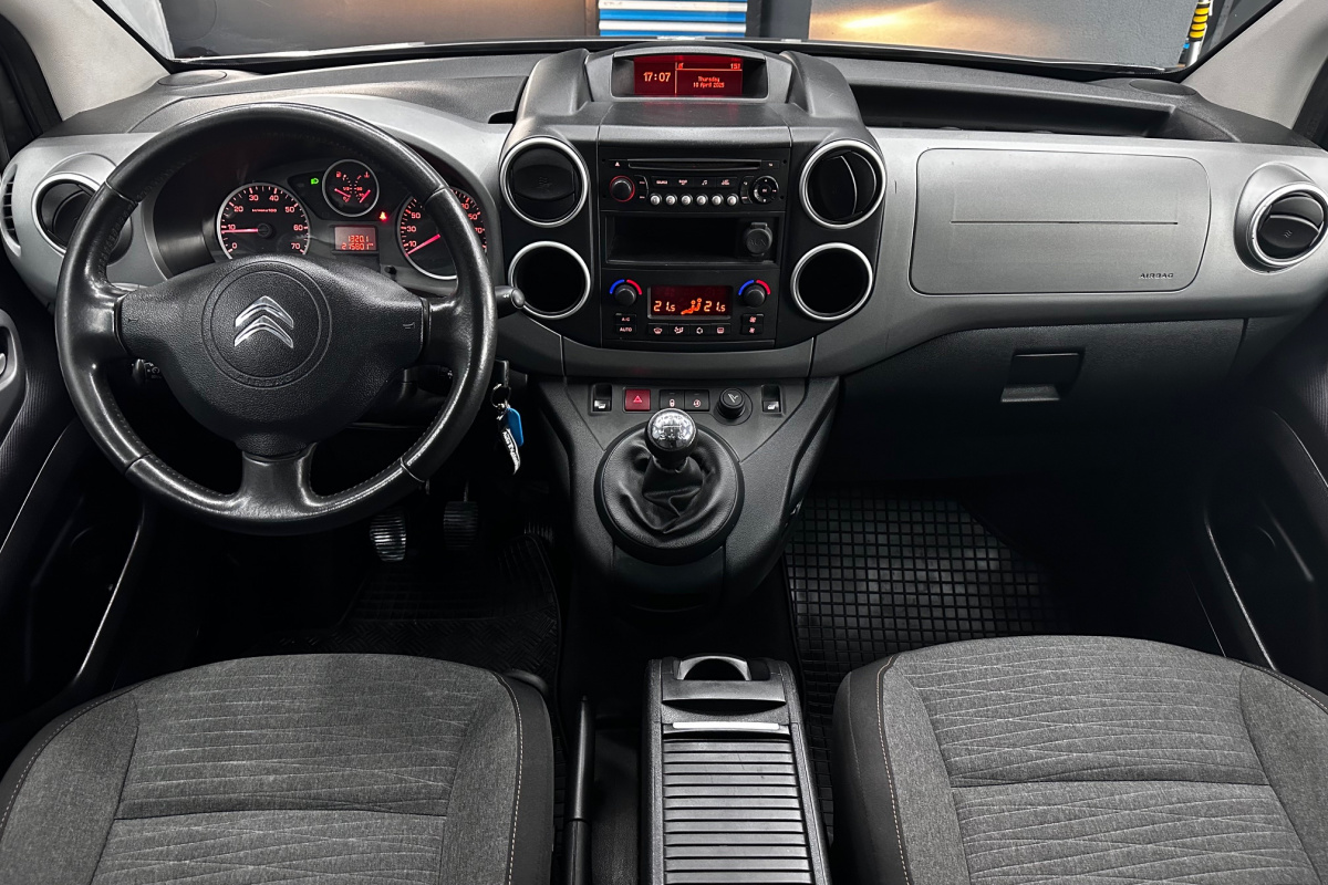 Ponuka vozidiel / Citroën Berlingo Multispace 1.6 BlueHDi 100 Feel - video