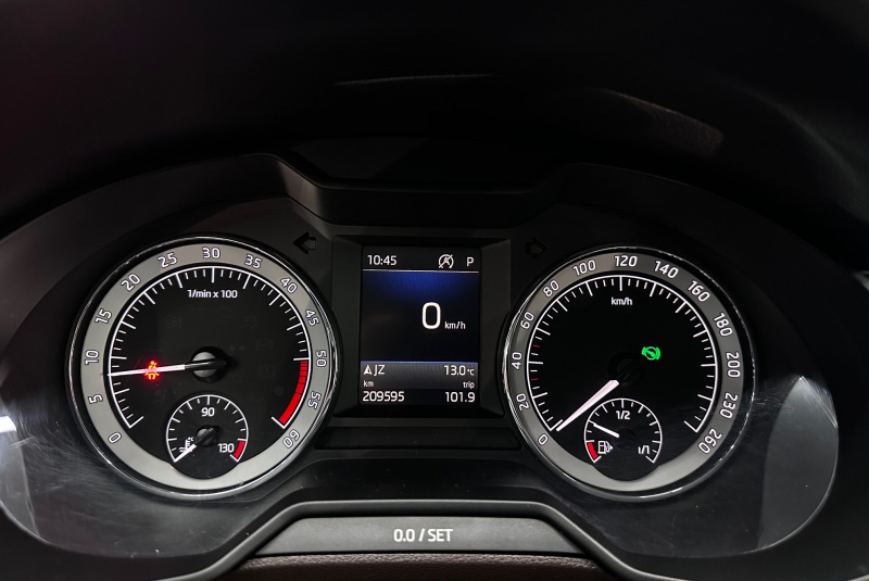  Ponuka vozidiel / Škoda Octavia Combi 2.0 TDI 184k Scout DSG 4x4 - video