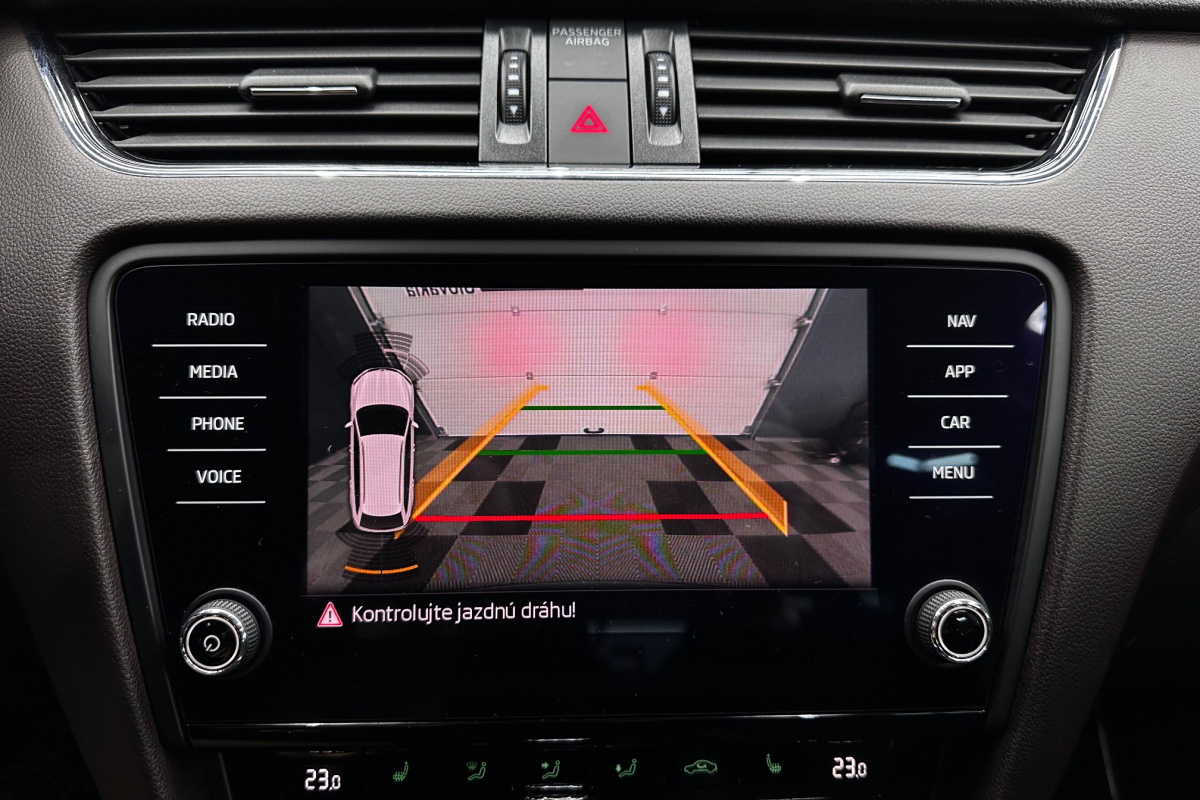 Ponuka vozidiel / Škoda Octavia Combi 2.0 TDI 184k Scout DSG 4x4 - video